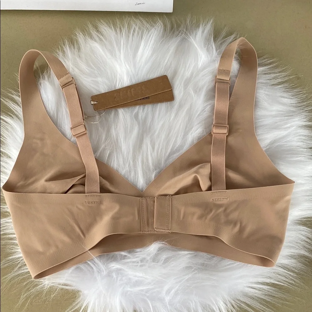NWT Skims Naked plunge bra size x small color clay - Picture 6 of 9
